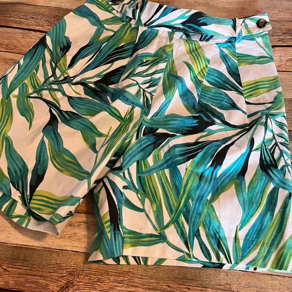 NWT 7th Avenue Design NY&C Tropical Print Wide Leg Shorts Size 6